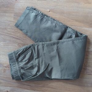 Pact Sage Green Cropped Women's Pants